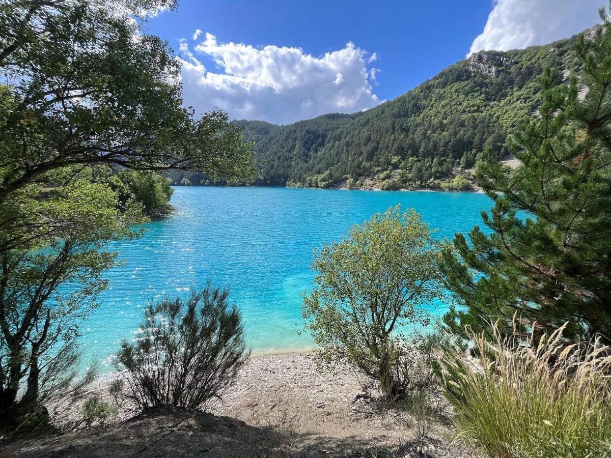 Le Priolat Des Anges Aux Portes Des Gorges Du Verdon Trigance Exterior photo